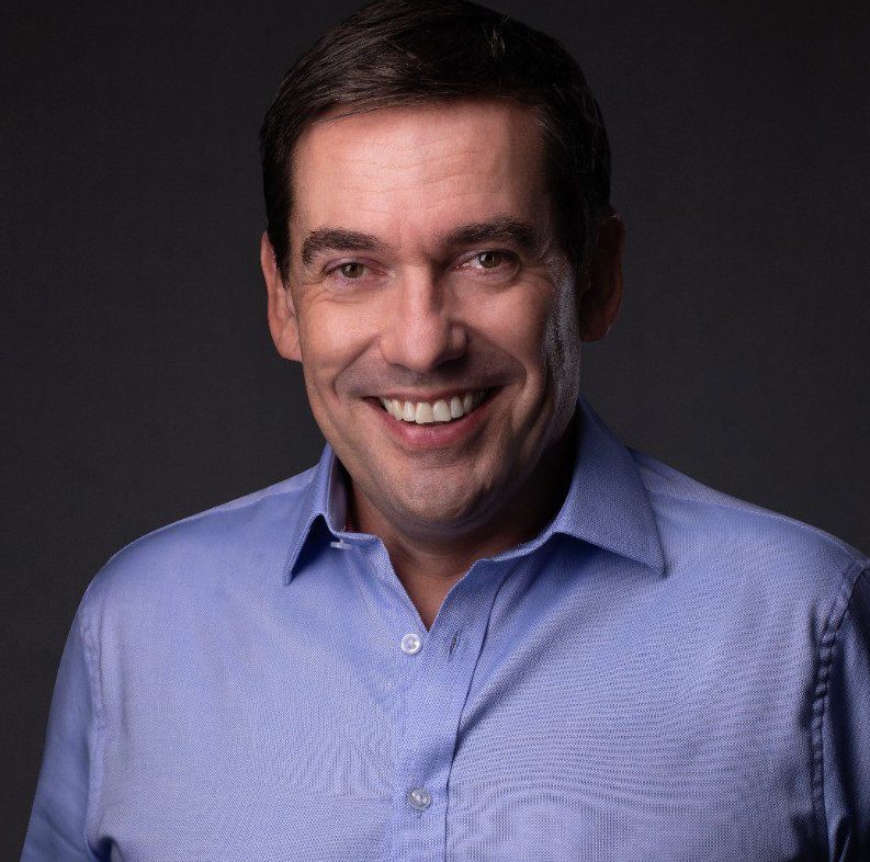 Jonathan Logue​